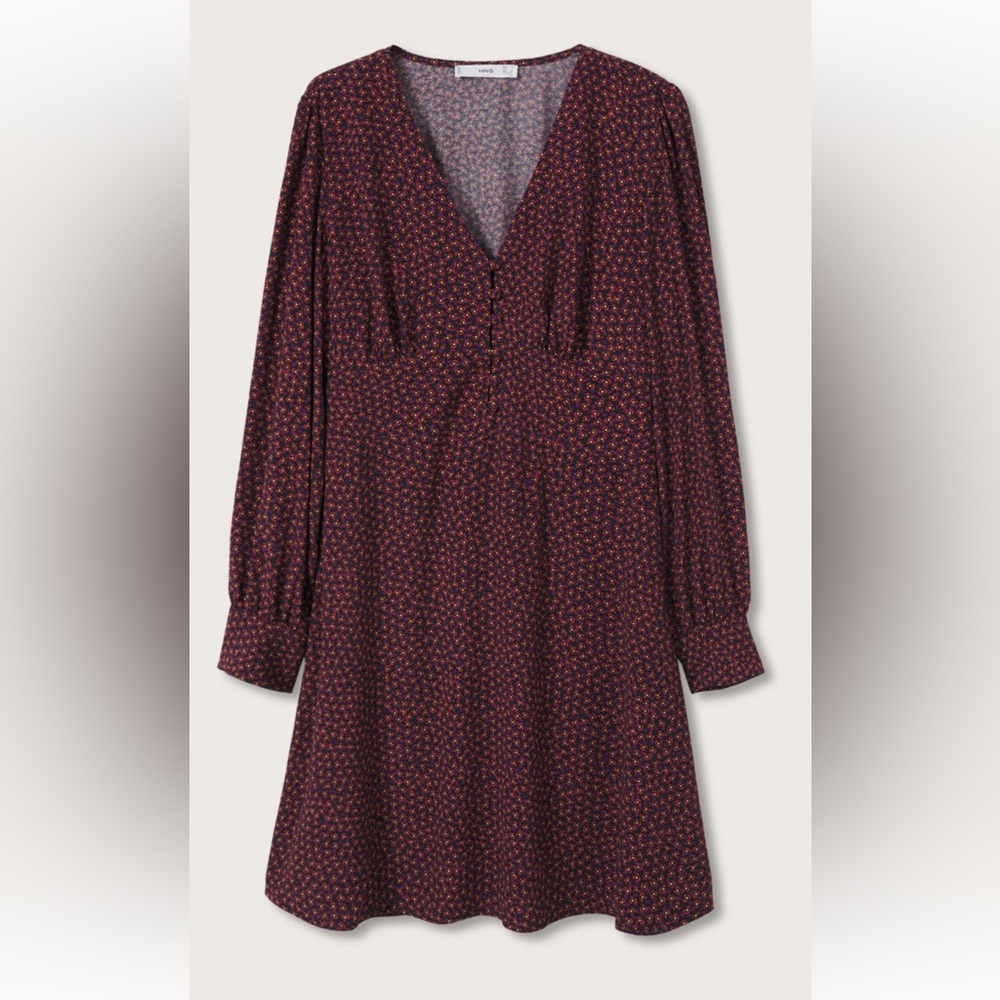 Gorgeous dress for a girls day out! Lightweight and great for summer time.